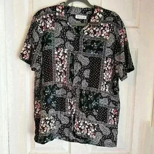 PacSun Floral Paisley Button Down Men’s Size Large